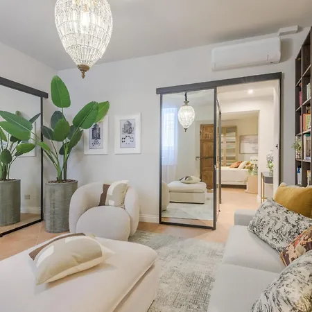 Апартаменты Cedrone Wonderful Smart Ground Floor *
